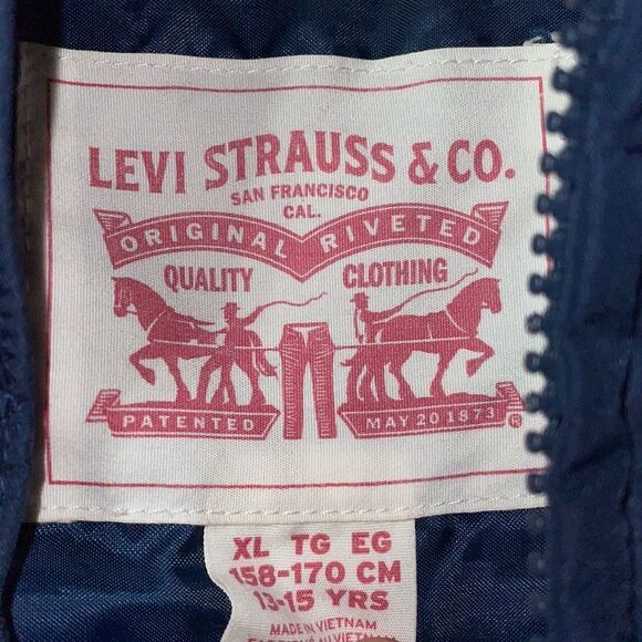 Levi’s Vintage Sweater Coat - Picture 7 of 7